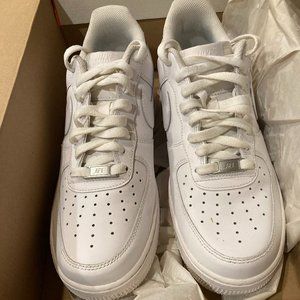 Men's Nike Sneakers:  Brand:  Nike; Color: White; Size 9.5